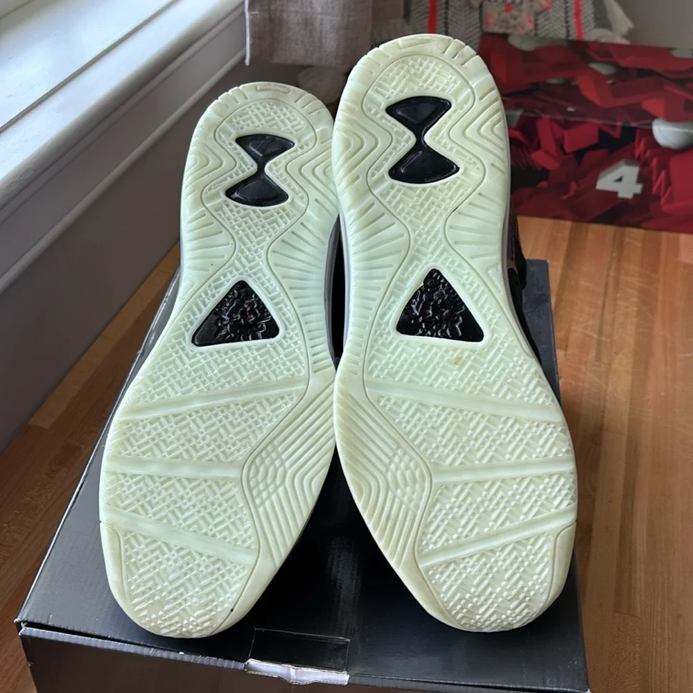 Nike Lebron Space Jams - Picture 5 of 6